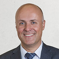 Dr. Mathias Höschel